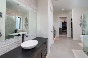 62825 Montara Dr, Bend, OR 97701 - Photo 13