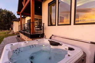 62825 Montara Dr, Bend, OR 97701 - Photo 33