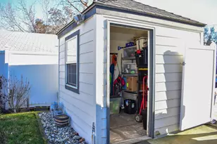 902 N Keene Way Dr, Medford, OR 97504 - Photo 37