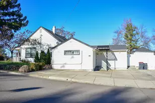 902 N Keene Way Dr, Medford, OR 97504 - Photo 11