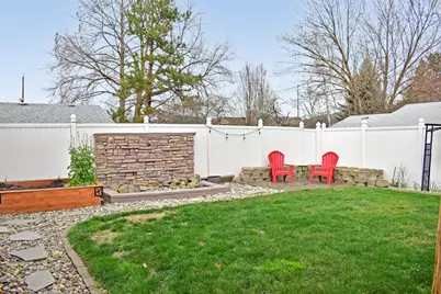 902 N Keeneway Drive #902-904, Medford, OR 97504 - Photo 3