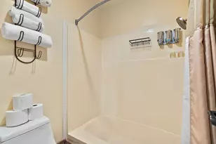 18575 SW Century Dr, Bend, OR 97702 - Photo 23