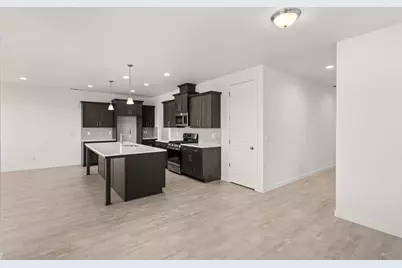 145 Valemont Drive #38, Eagle Point, OR 97524 - Photo 7