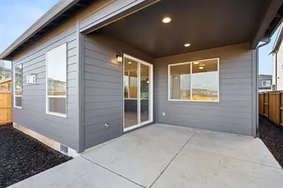 145 Valemont Drive #38, Eagle Point, OR 97524 - Photo 33