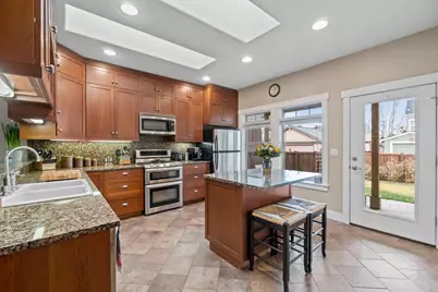 832 NE Revere Avenue, Bend, OR 97701 - Photo 19