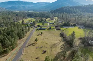 430 Stringer Gap Rd, Grants Pass, OR 97527 - Photo 59