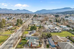 2649 Redwood Ave, Grants Pass, OR 97527 - Photo 25