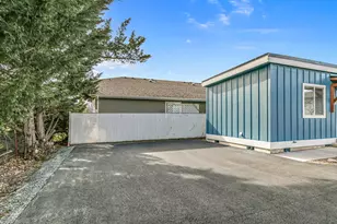 2649 Redwood Ave, Grants Pass, OR 97527 - Photo 21
