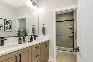 20894 SE Denver Dr, Bend, OR 97702 - Photo 7