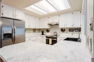 734 SE Manley Pl, Bend, OR 97702 - Photo 3