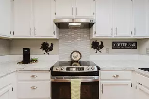 734 SE Manley Pl, Bend, OR 97702 - Photo 5