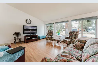 734 SE Manley Place, Bend, OR 97702 - Photo 13