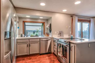 1133 NE Scenic Dr, Madras, OR 97741 - Photo 7