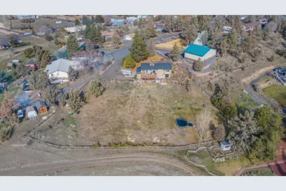 1133 NE Scenic Drive, Madras, OR 97741 - Photo 39