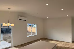 588 NE Mitchell St, Madras, OR 97741 - Photo 9