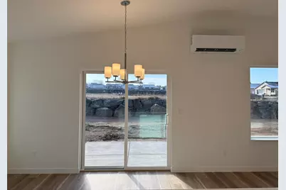 588 NE Mitchell Street, Madras, OR 97741 - Photo 7