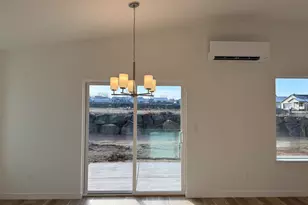 588 NE Mitchell St, Madras, OR 97741 - Photo 7