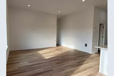 588 NE Mitchell Street, Madras, OR 97741 - Photo 5