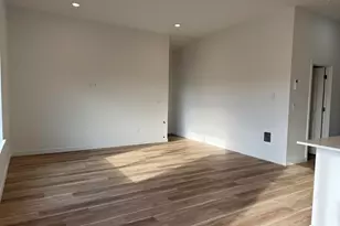 588 NE Mitchell St, Madras, OR 97741 - Photo 5