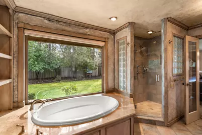 1117 NE Memorial Drive, Grants Pass, OR 97526 - Photo 43