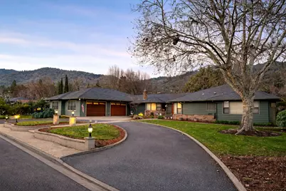 1117 NE Memorial Drive, Grants Pass, OR 97526 - Photo 1