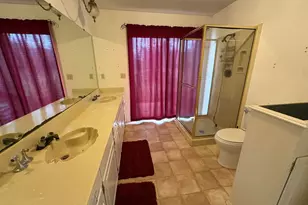 800 Sunny Glen Way, Wolf Creek, OR 97497 - Photo 9