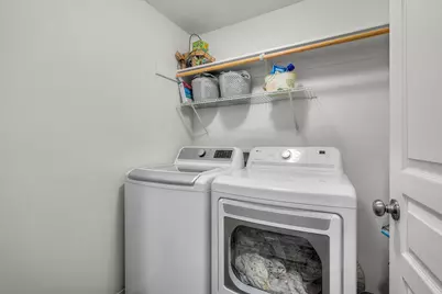 725 NE Redwood Avenue, Redmond, OR 97756 - Photo 17