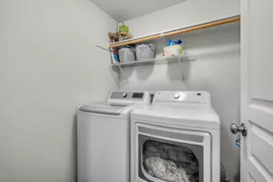 725 NE Redwood Ave, Redmond, OR 97756 - Photo 17