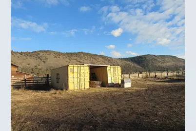 29277 N Highway 97 Highway N #251122, Chiloquin, OR 97624 - Photo 23