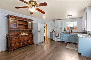 405 NW Dimmick St, Grants Pass, OR 97526 - Photo 9