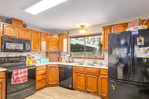 300 W 6th St, Kerby, OR 97531 - Photo 7