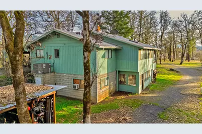 300 W 6th Street, Kerby, OR 97531 - Photo 9