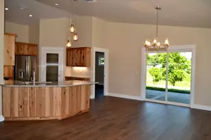 180 SW Rock Gulch Rd, Grants Pass, OR 97527 - Photo 5