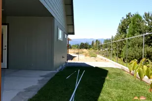 180 SW Rock Gulch Rd, Grants Pass, OR 97527 - Photo 25