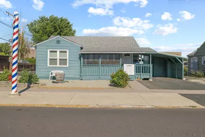 1633 Division Street, Klamath Falls, OR 97601 - Photo 1