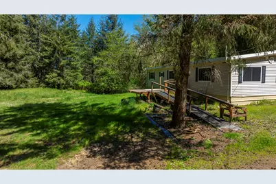 94010 N Way Lane, North Bend, OR 97459 - Photo 15