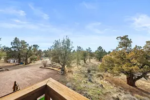 25020 Kiwa Ln, Bend, OR 97701 - Photo 31