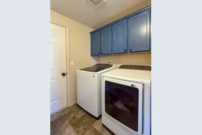 1113 NW 22nd Place, Redmond, OR 97756 - Photo 13