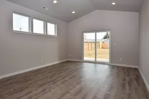 2364 SW 25th St, Redmond, OR 97756 - Photo 9