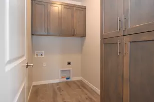 2364 SW 25th St, Redmond, OR 97756 - Photo 11