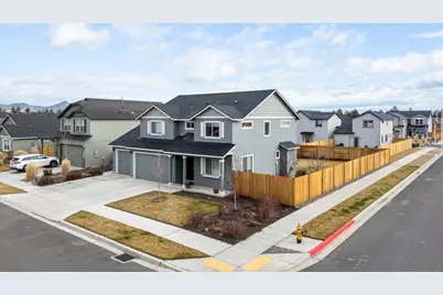 3308 NW 9th Street, Redmond, OR 97756 - Photo 3