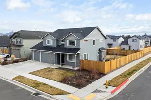 3308 NW 9th St, Redmond, OR 97756 - Photo 3