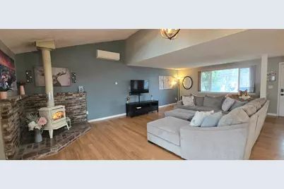 164 Peach Street, Klamath Falls, OR 97601 - Photo 3