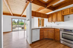 69288 Sabrina Ln, Sisters, OR 97759 - Photo 11