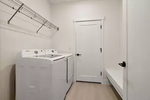 3843 NE Petrosa Ave, Bend, OR 97701 - Photo 25