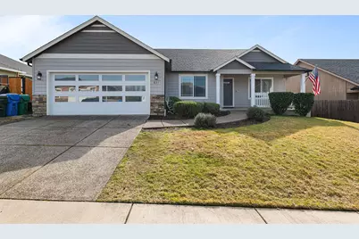 631 Nottingham Terrace, Eagle Point, OR 97524 - Photo 1