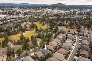 3053 NW Clubhouse Dr, Bend, OR 97703 - Photo 39