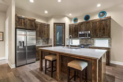 3053 NW Clubhouse Drive, Bend, OR 97703 - Photo 13