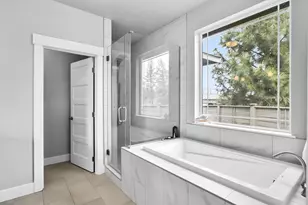 61089 SE Echo Lake Ct, Bend, OR 97702 - Photo 23