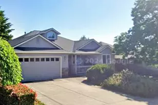 616 Cedarwood Dr, Eagle Point, OR 97524 - Photo 3